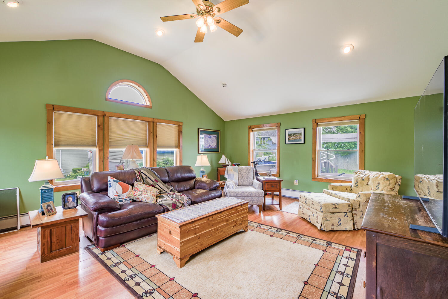 16 Lawn Avenue Rockland ME 04841