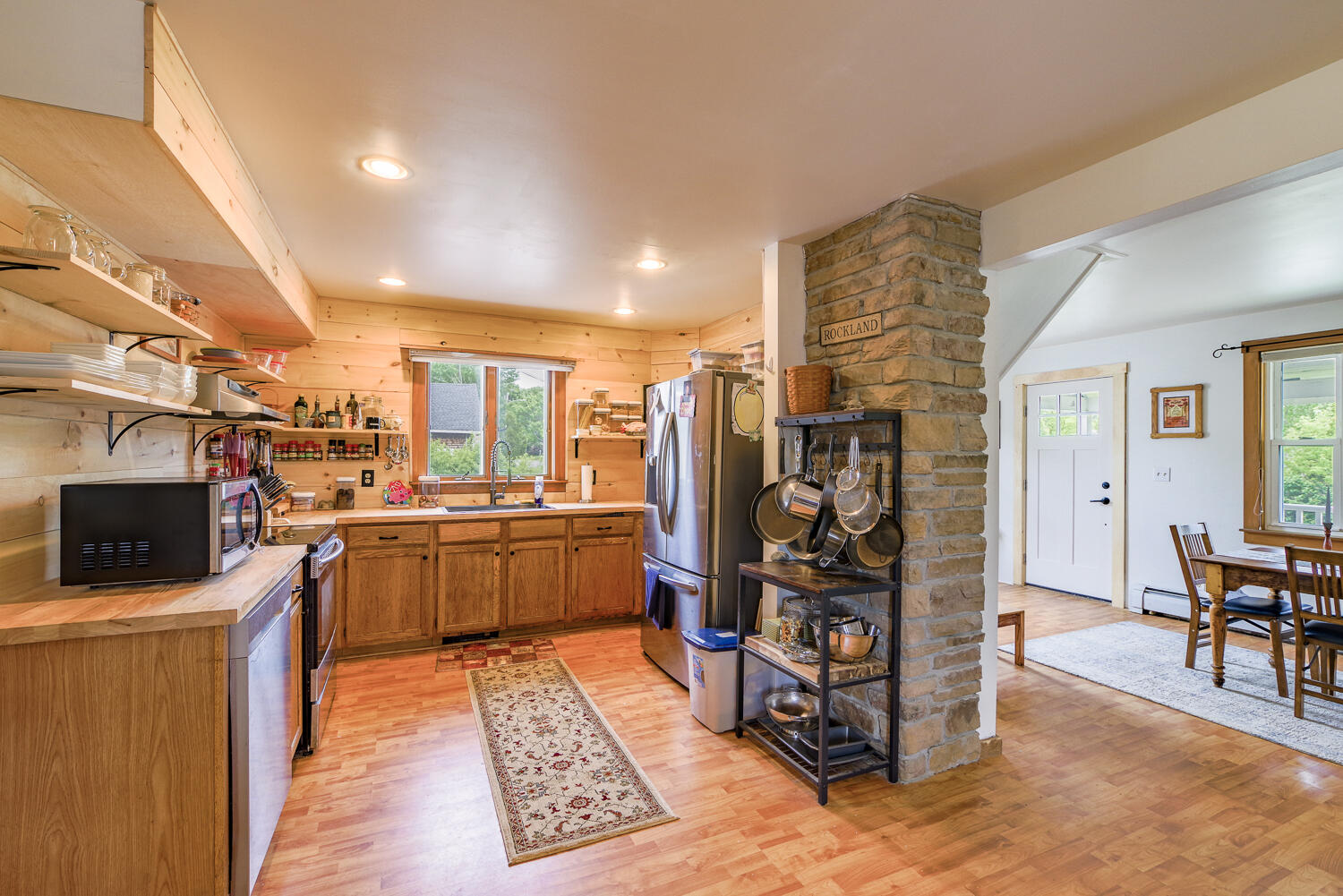 16 Lawn Avenue Rockland ME 04841