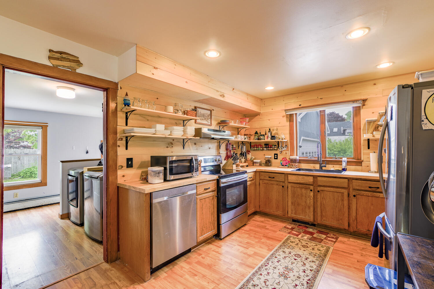 16 Lawn Avenue Rockland ME 04841