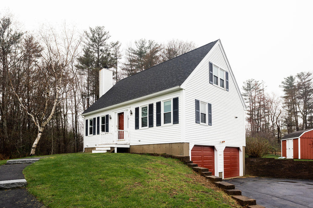 17 Greenacre Drive York ME 03909