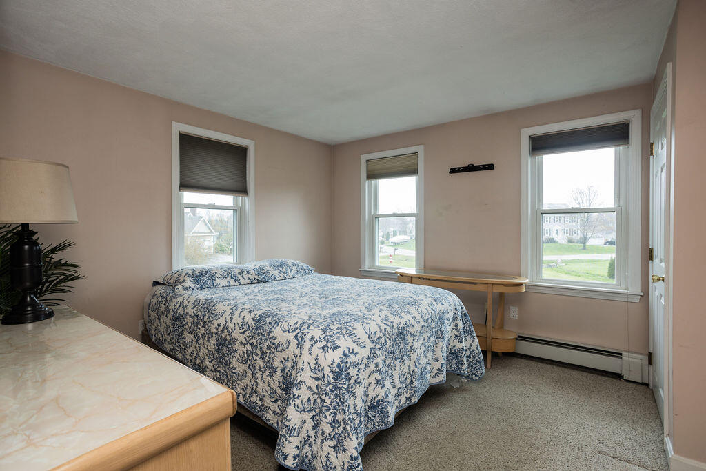 17 Greenacre Drive York ME 03909