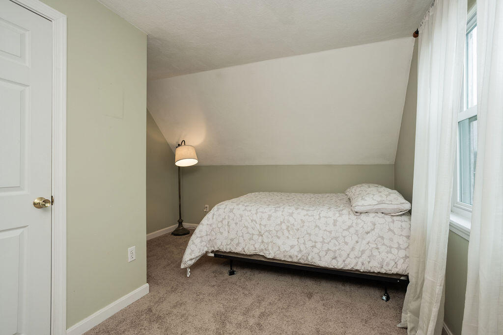 17 Greenacre Drive York ME 03909