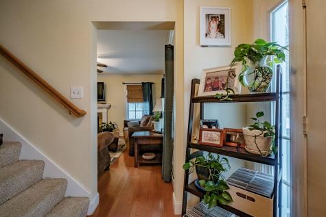 9 Eisenhower Court Naples ME 04055