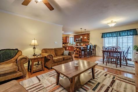 9 Eisenhower Court Naples ME 04055