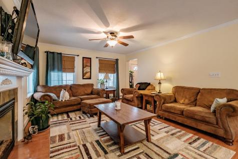 9 Eisenhower Court Naples ME 04055