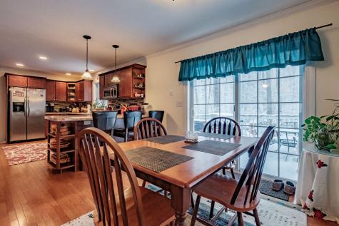 9 Eisenhower Court Naples ME 04055