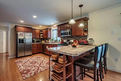 9 Eisenhower Court Naples ME 04055
