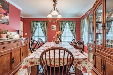 9 Eisenhower Court Naples ME 04055