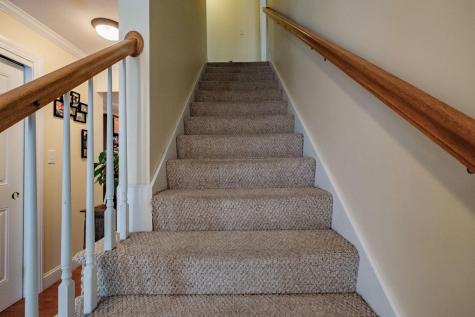 9 Eisenhower Court Naples ME 04055