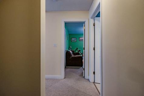9 Eisenhower Court Naples ME 04055