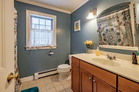 9 Eisenhower Court Naples ME 04055