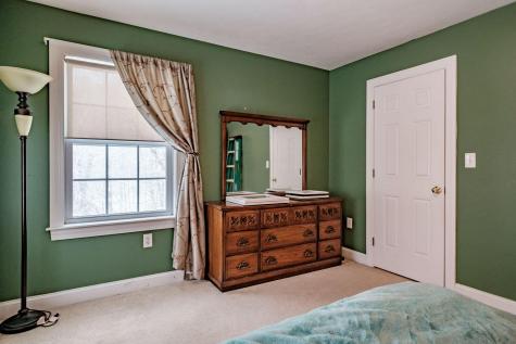 9 Eisenhower Court Naples ME 04055