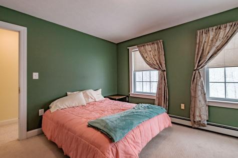 9 Eisenhower Court Naples ME 04055