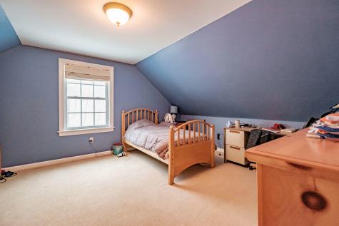 9 Eisenhower Court Naples ME 04055