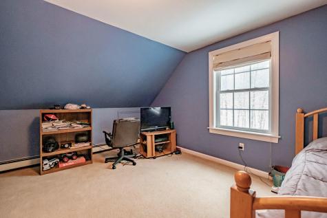9 Eisenhower Court Naples ME 04055