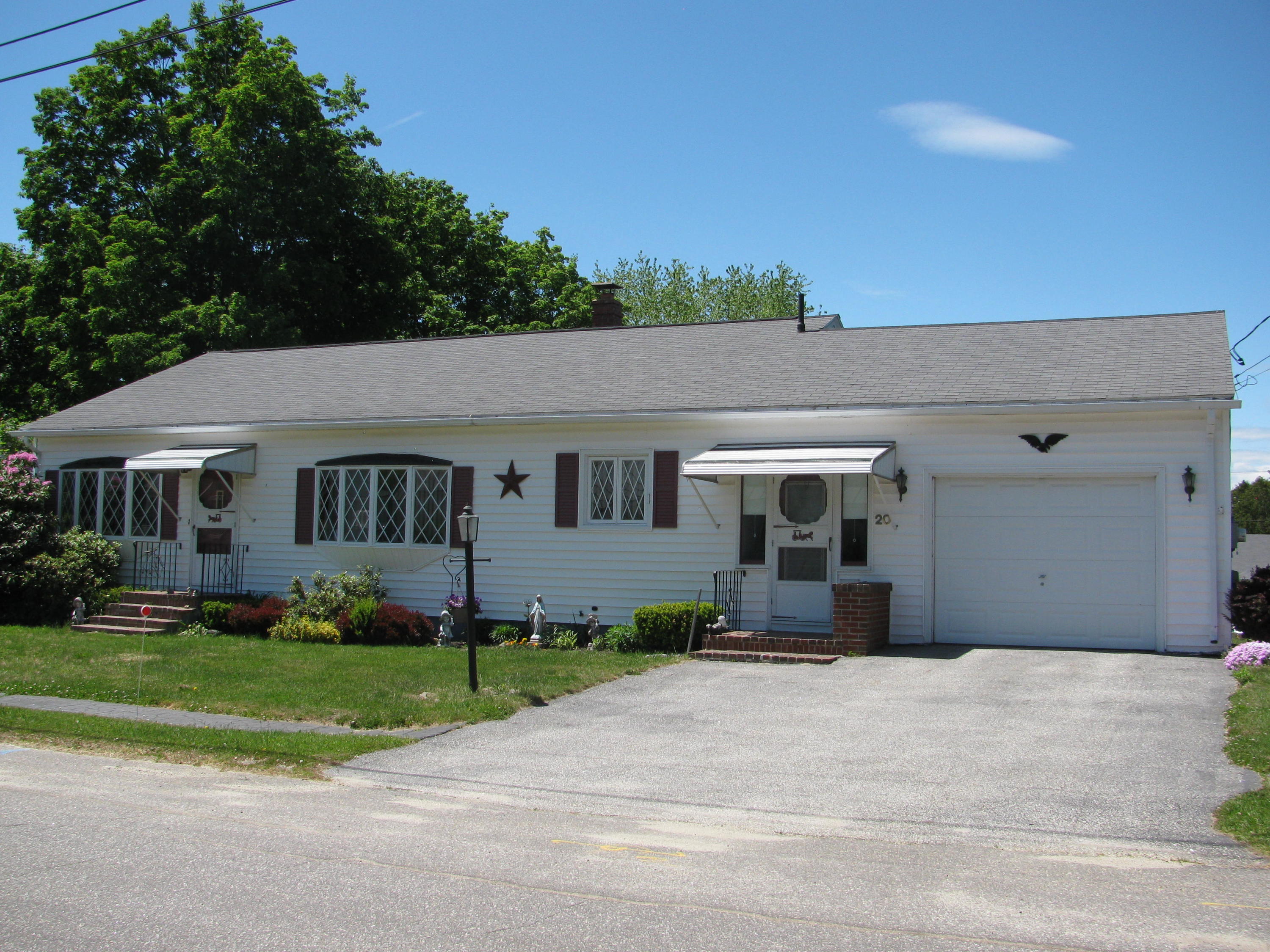 20 Albert Street Lewiston ME 04240