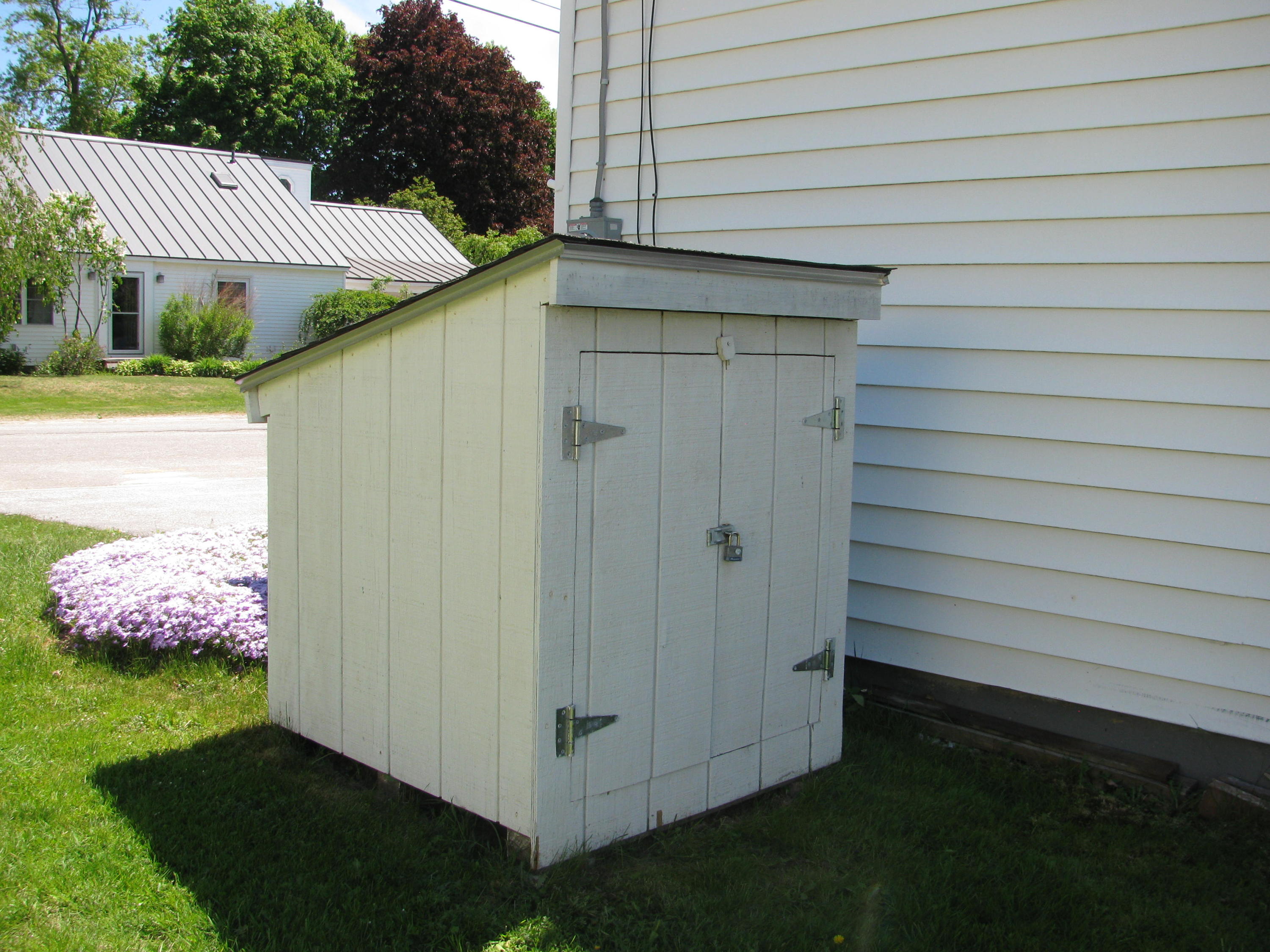20 Albert Street Lewiston ME 04240