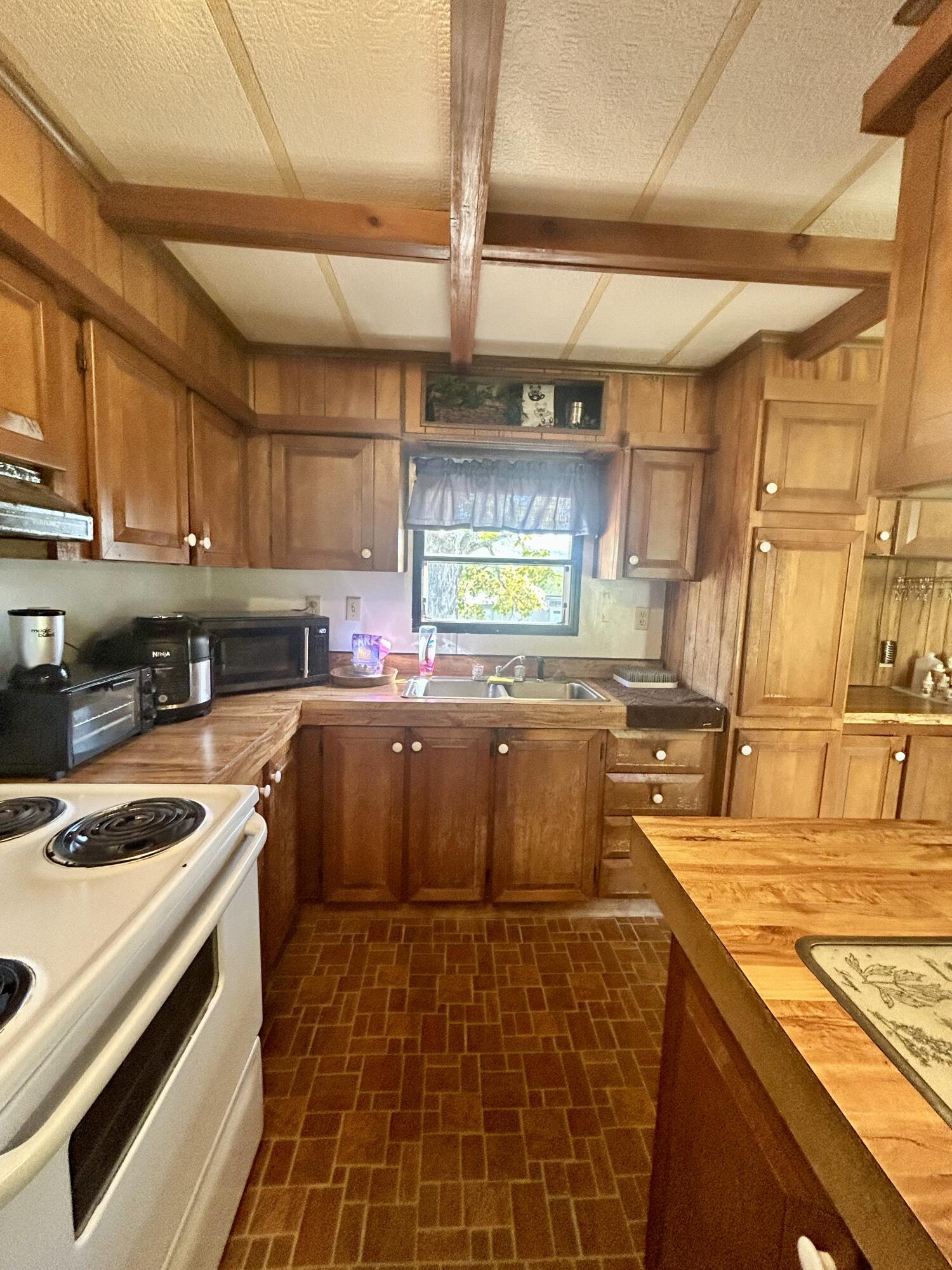 158 Common Road Dixfield ME 04224