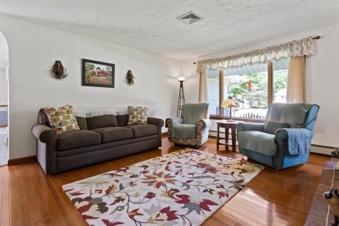 224 Sunderland Drive Auburn ME 04210