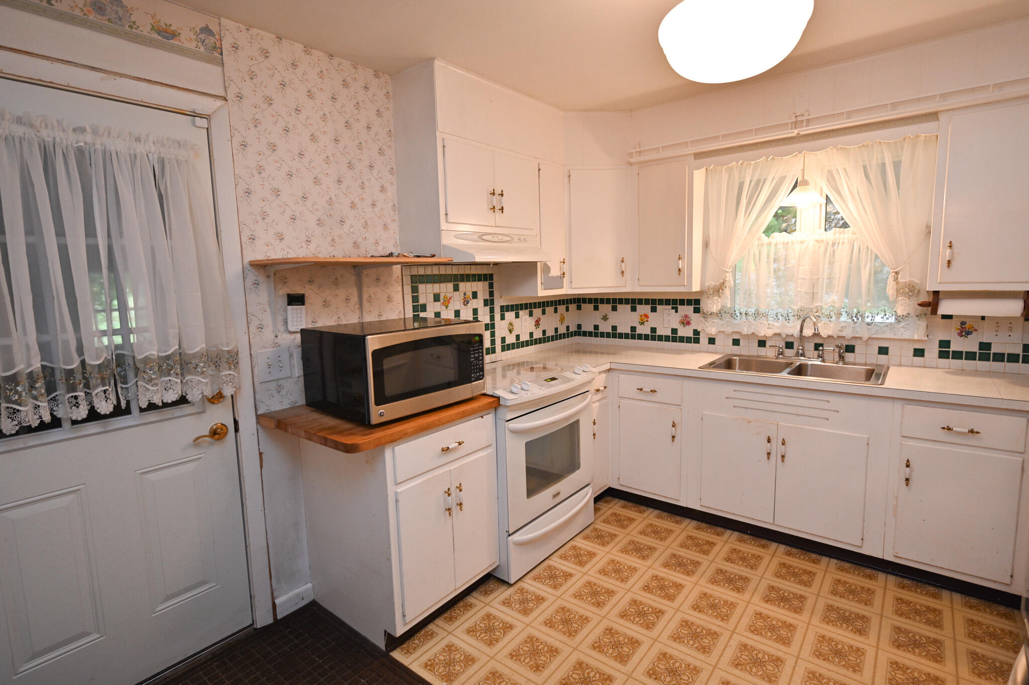 41 Stoneybrook Road Hampden ME 04444