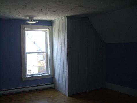 60 Chestnut Street Gardiner ME 04345