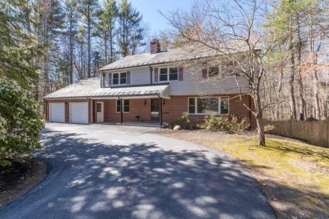 10 Brookside Drive Falmouth ME 04105
