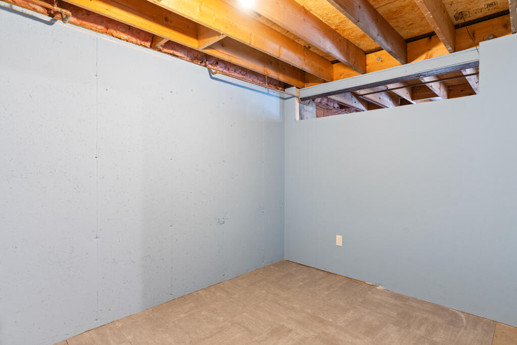 1006 Bakerstown Road Poland ME 04274