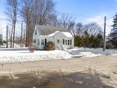 11 Kennison Street Augusta ME 04330