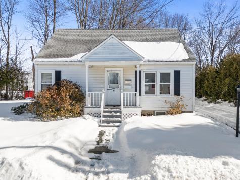 11 Kennison Street Augusta ME 04330