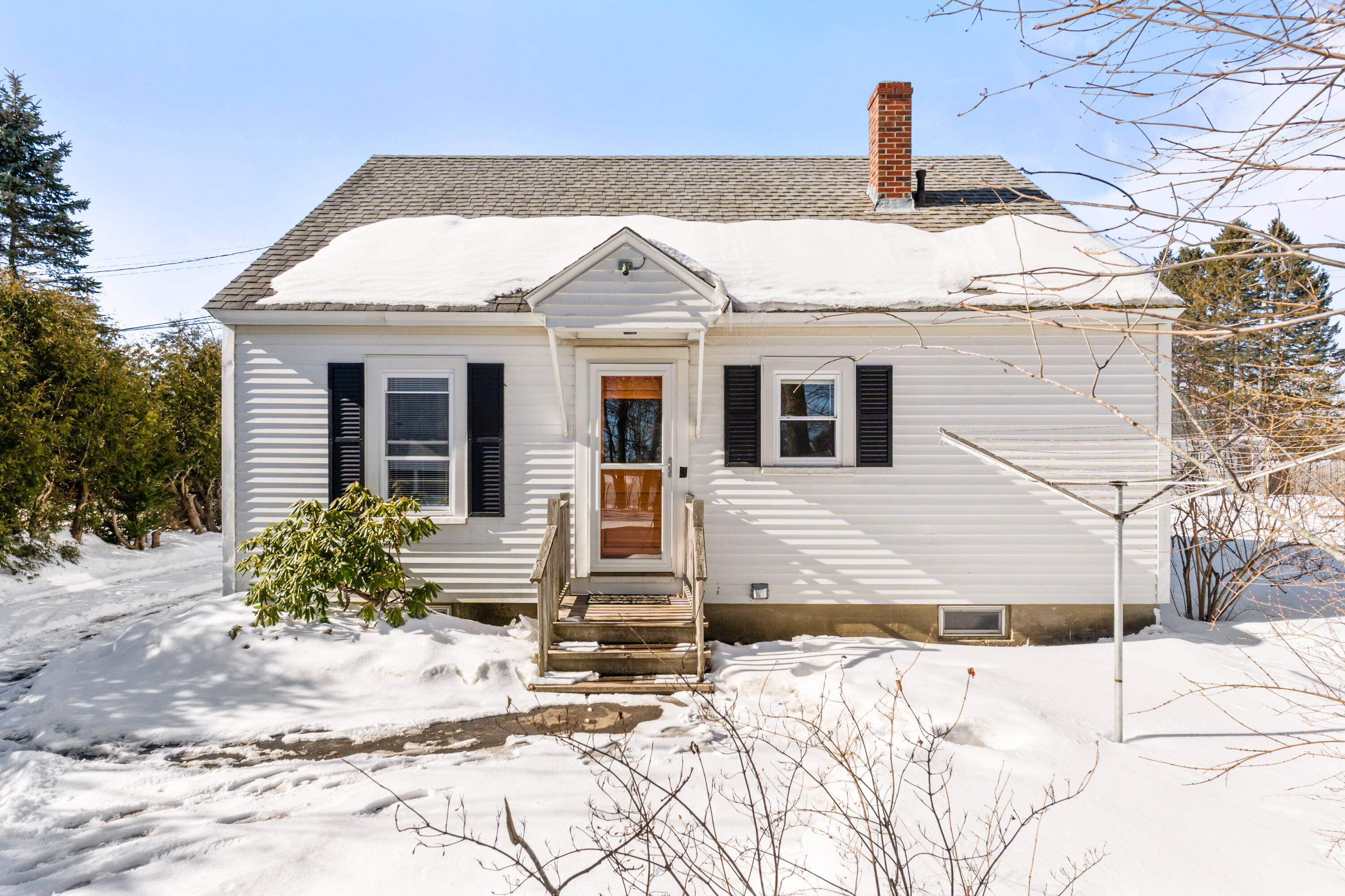 11 Kennison Street Augusta ME 04330