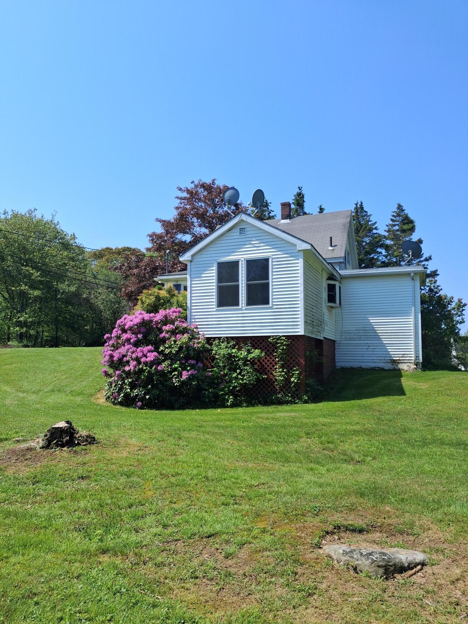 67 Huddle Road Bristol ME 04554