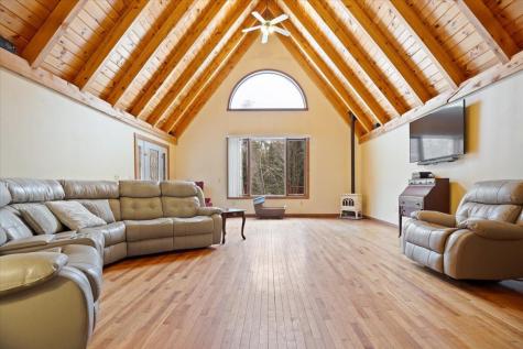 25 Hyde Road Gray ME 04039