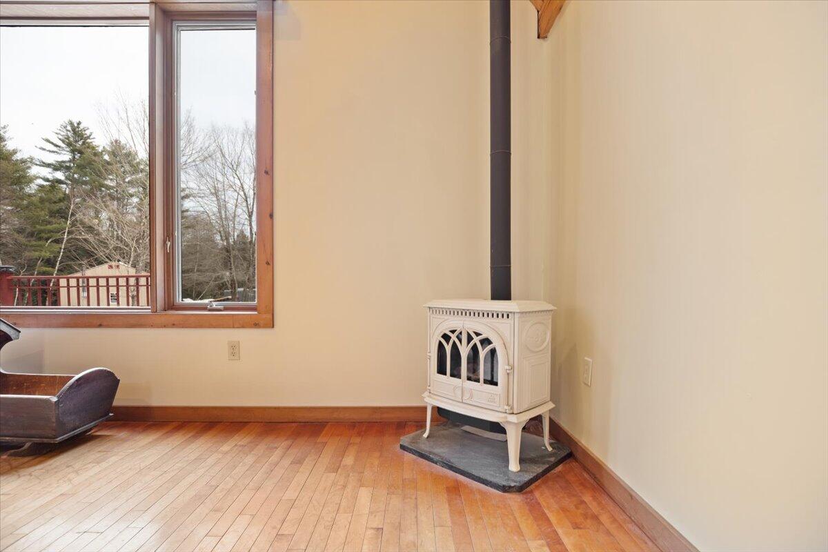 25 Hyde Road Gray ME 04039