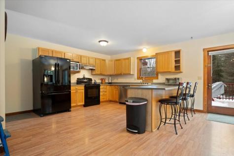 25 Hyde Road Gray ME 04039