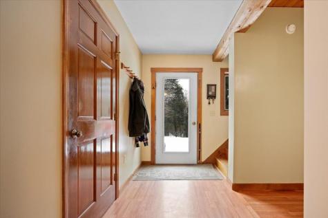 25 Hyde Road Gray ME 04039