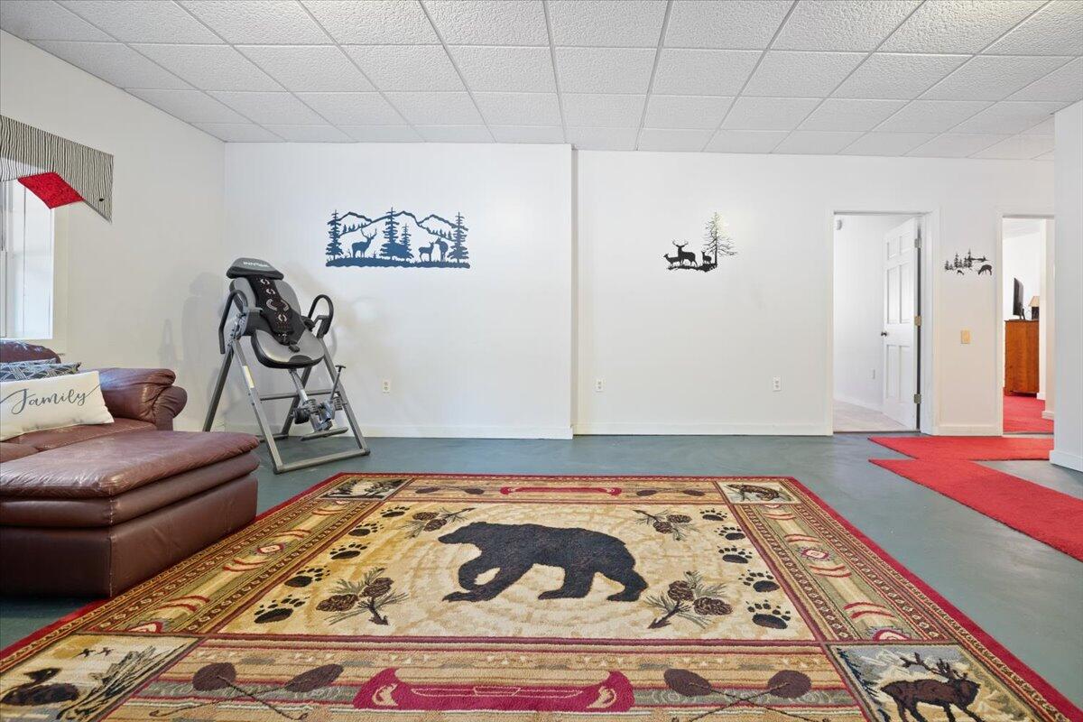 25 Hyde Road Gray ME 04039