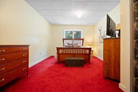 25 Hyde Road Gray ME 04039