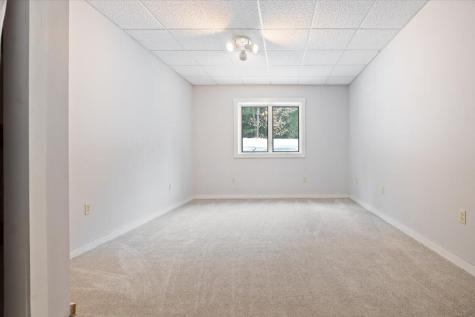 25 Hyde Road Gray ME 04039