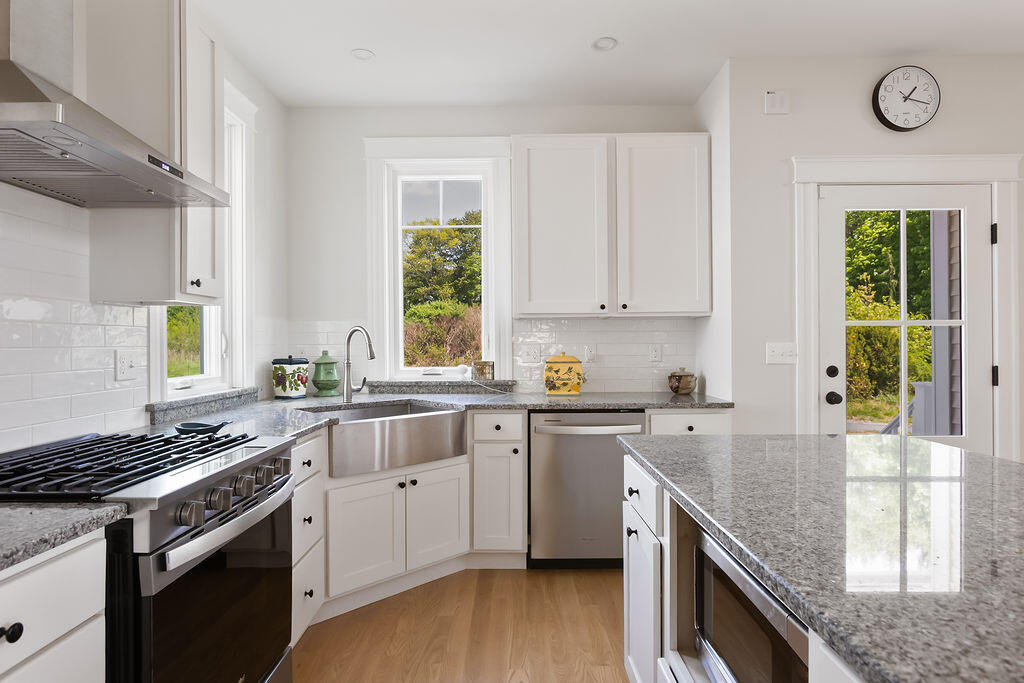 77 O'neil Street South Portland ME 04106