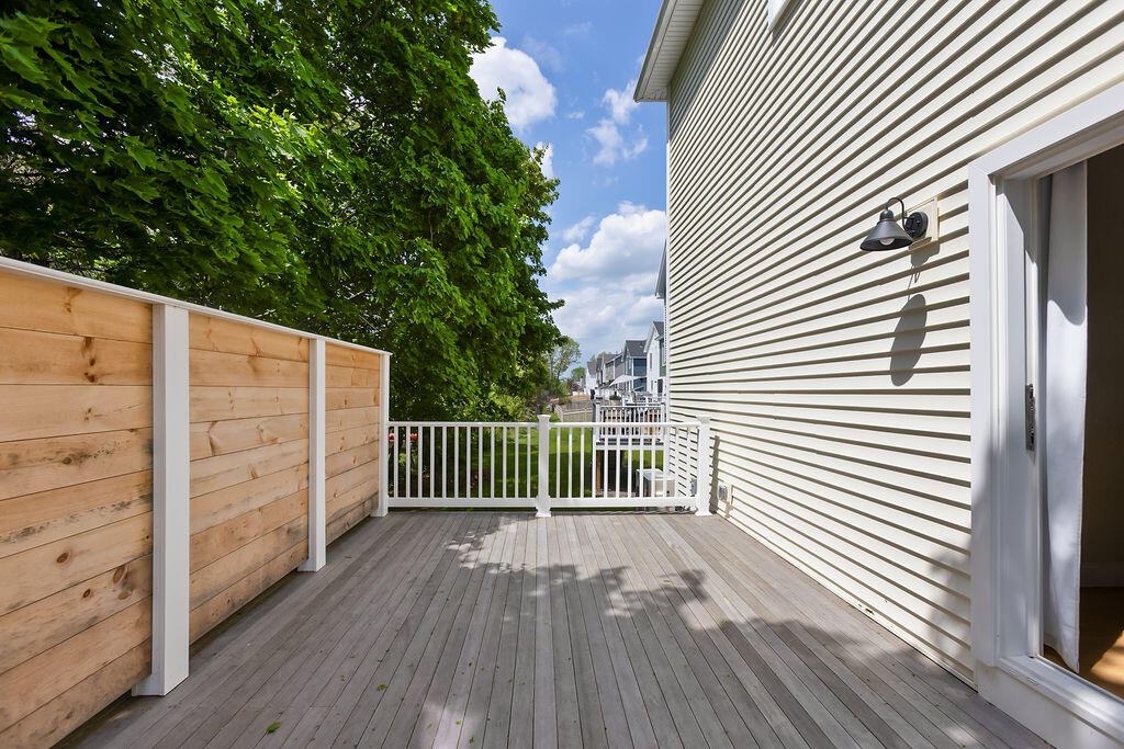 77 O'neil Street South Portland ME 04106