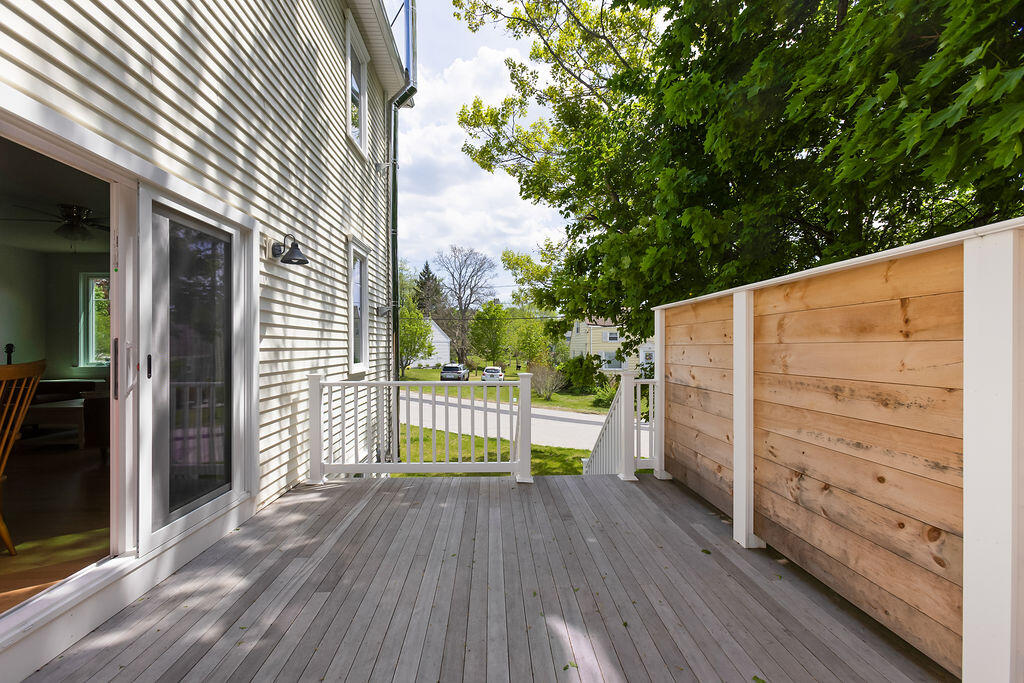 77 O'neil Street South Portland ME 04106