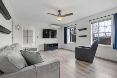 16 Godrics Hollow Sidney ME 04330