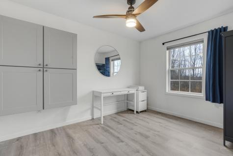 16 Godrics Hollow Sidney ME 04330