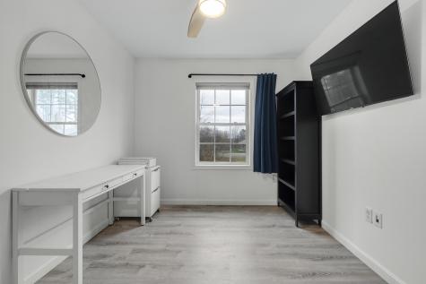 16 Godrics Hollow Sidney ME 04330