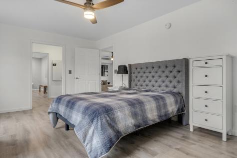 16 Godrics Hollow Sidney ME 04330