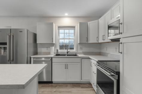 16 Godrics Hollow Sidney ME 04330