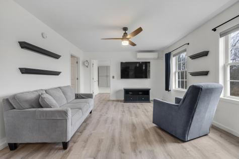 16 Godrics Hollow Sidney ME 04330