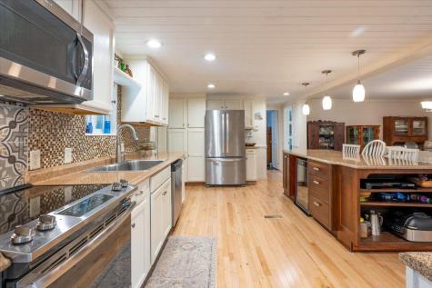 25 Pine View Ridge Road Boothbay ME 04537