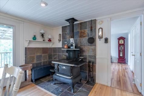 25 Pine View Ridge Road Boothbay ME 04537