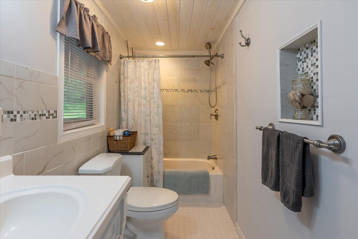 25 Pine View Ridge Road Boothbay ME 04537